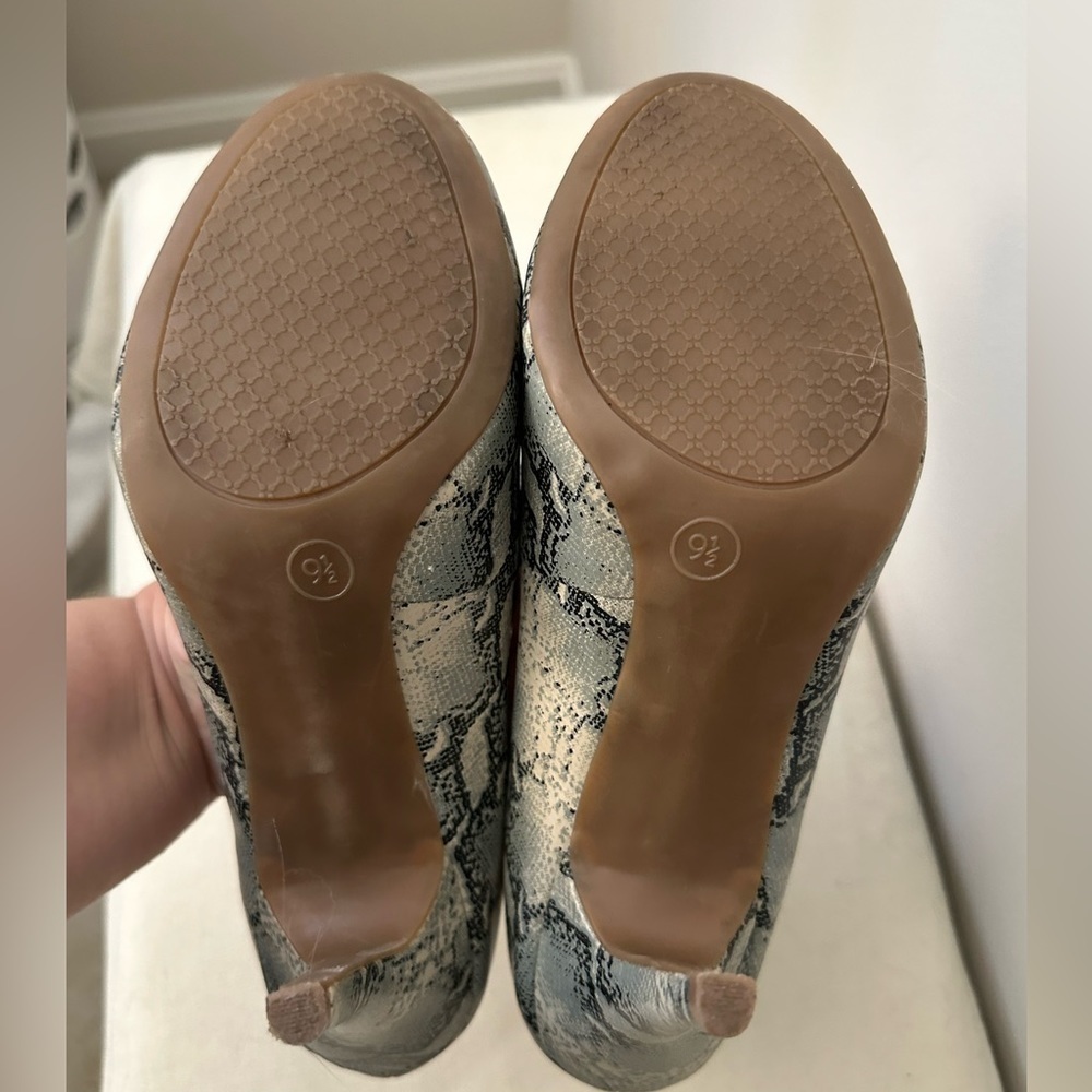 Mossimo snakeskin pumps - Picture 3 of 4